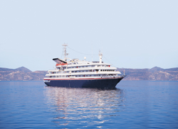 Great Lakes cruise ship Clelia