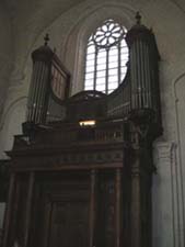 Large cathedral pipe organ